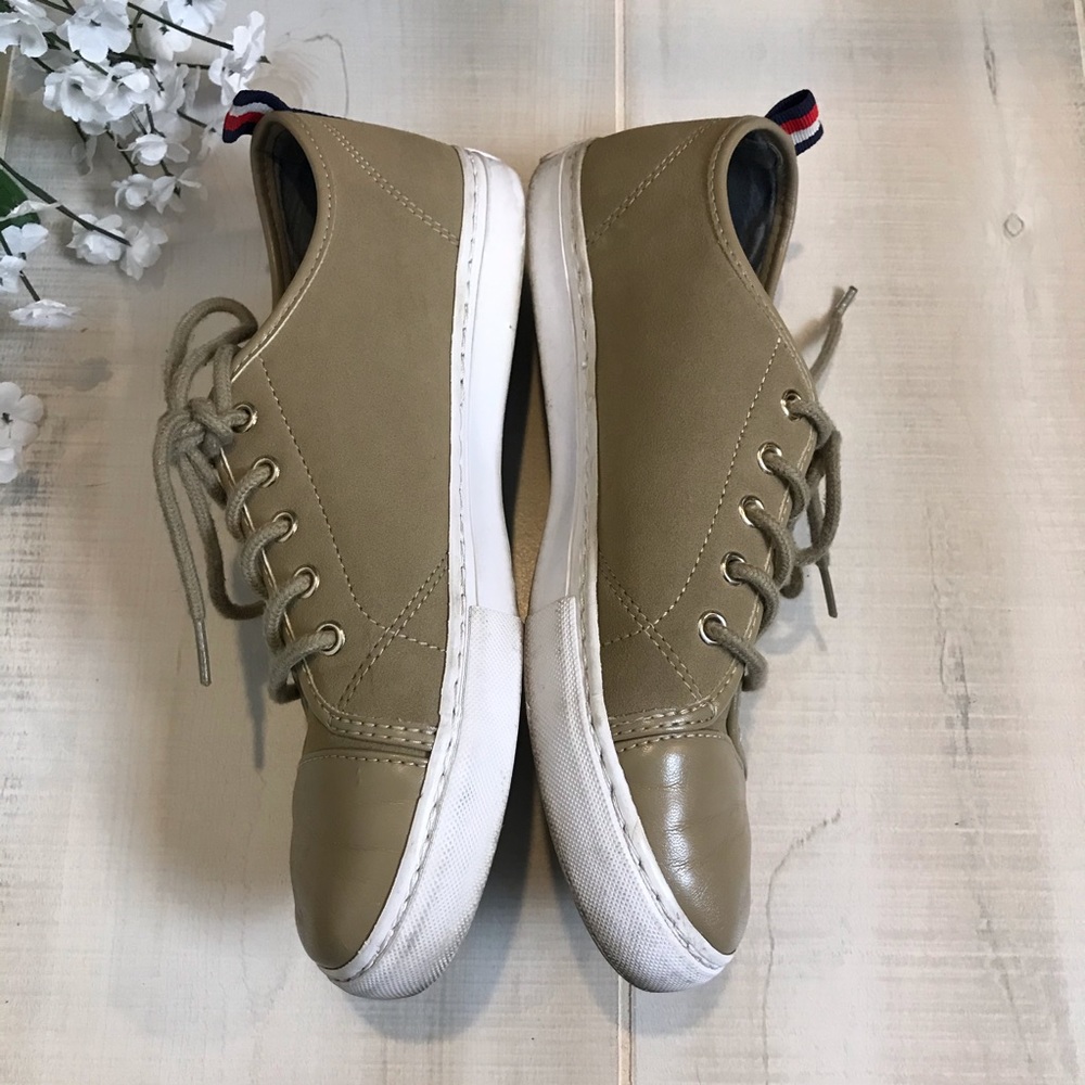 Tommy Hilfiger Camel Leather Sneakers Striped Heel - Picture 2 of 7